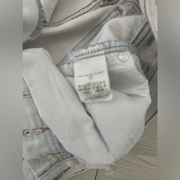 Glassons Asymmetric Waist Straight Leg Raw Hem Jean in Monaco Milk Size 8 - Picture 6 of 14